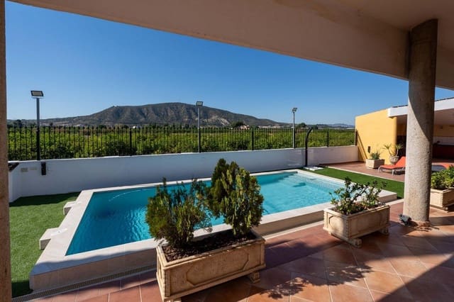 5 soveværelse Villa til salg i Orihuela ciudad, Orihuela med swimmingpool - € 675.000 (Ref: 9615756)