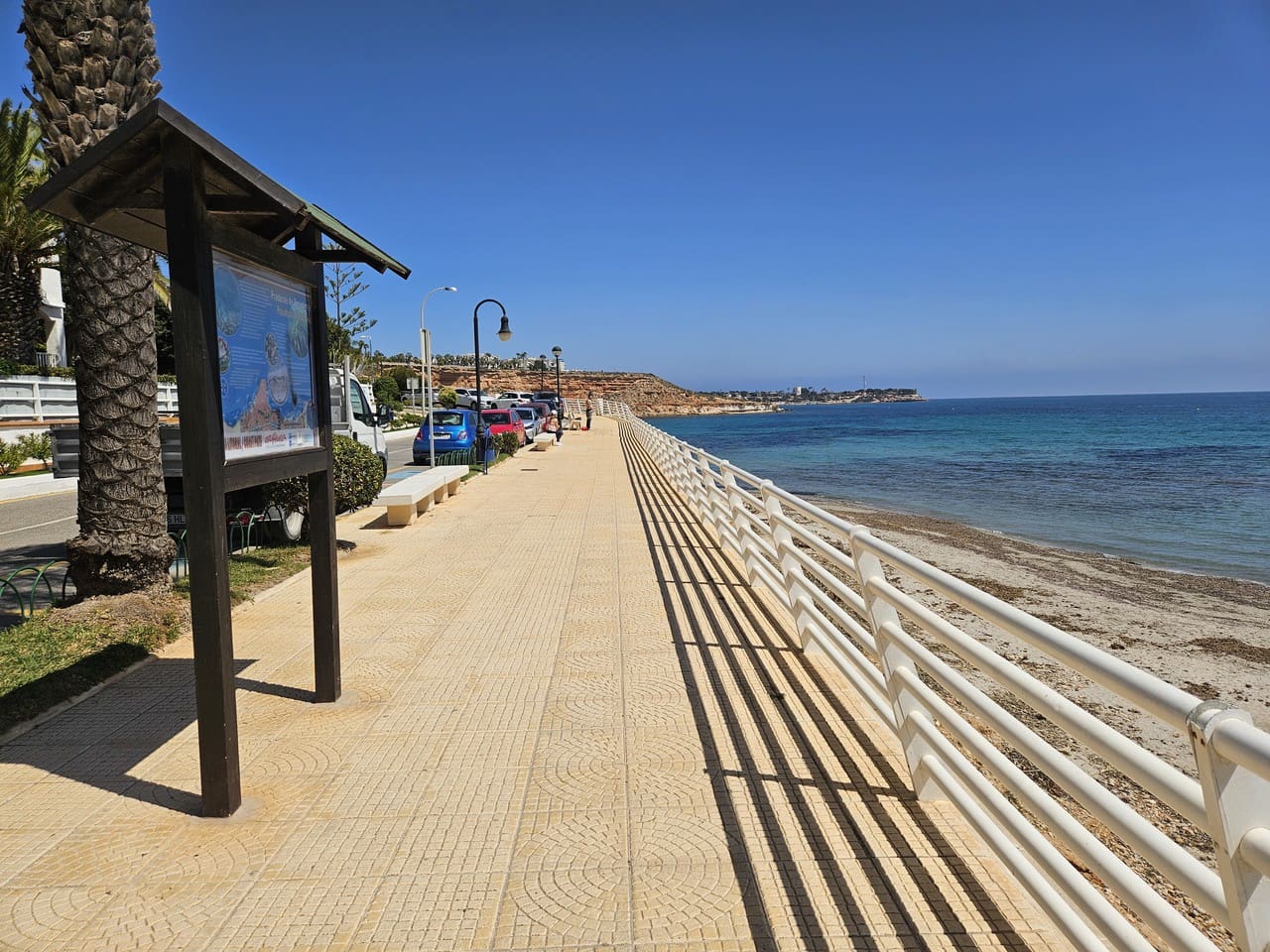 3 bedroom Villa for sale in Cabo Roig with garage - € 499,950 (Ref: 9615765)