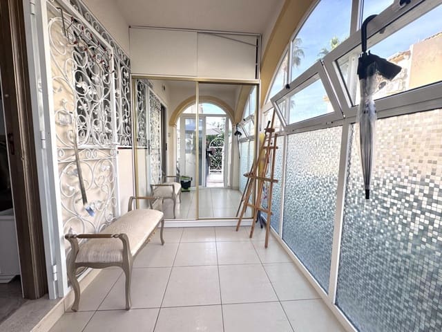 5 sypialnia Dom na sprzedaż w Playa Flamenca, Orihuela z basenem - 210 000 € (Ref: 9615777)