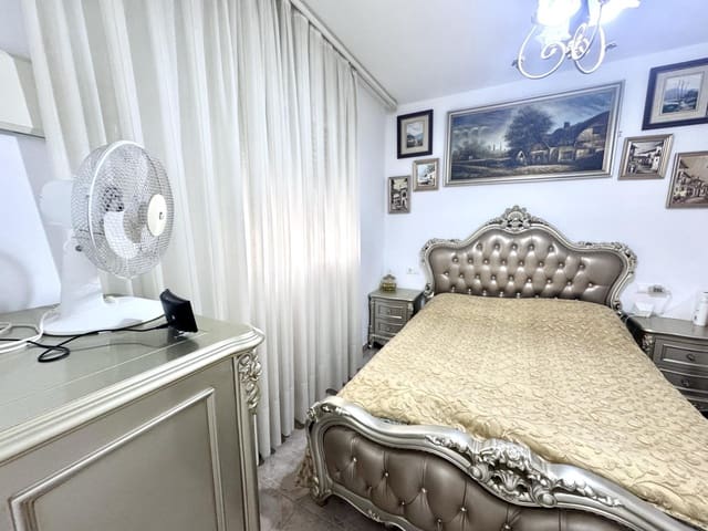 5 chambre Maison de Ville à vendre à Playa Flamenca, Orihuela avec piscine - 210 000 € (Ref: 9615777)