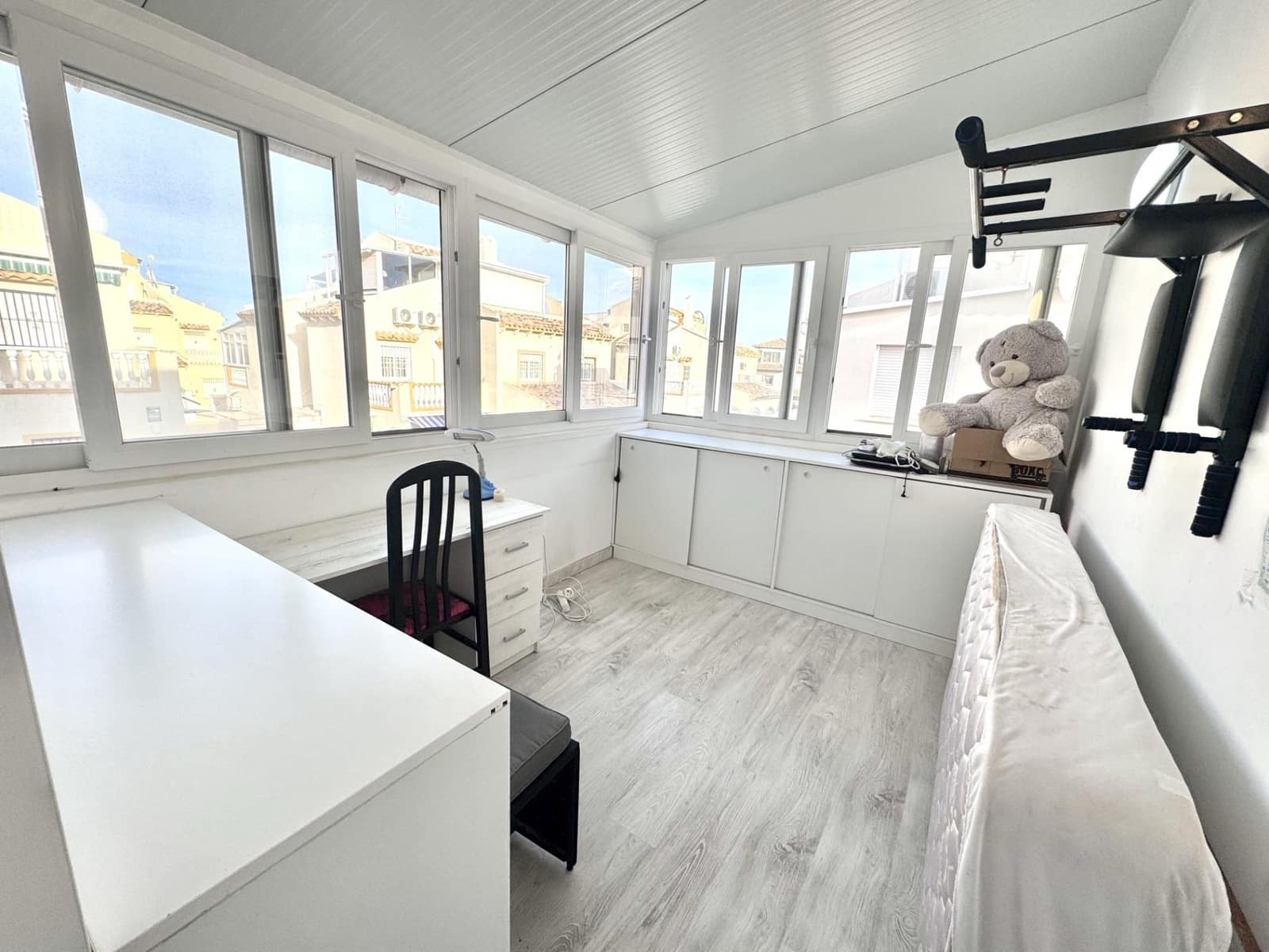 5 slaapkamer Huis te koop in Playa Flamenca met zwembad - € 210.000 (Ref: 9615777)