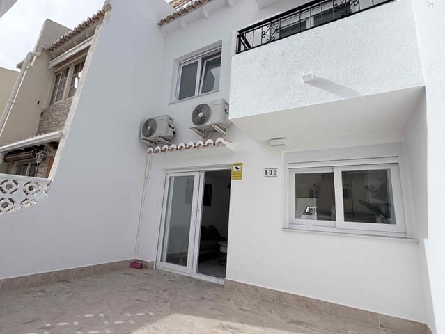 3 makuuhuone Omakotitalo myytävänä paikassa La Siesta, Torrevieja - 229 000 € (Ref: 9615779)