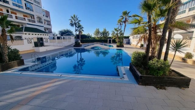 Apartament na sprzedaż w Los Europeos, Torrevieja - 105 000 € (Ref: 9615786)