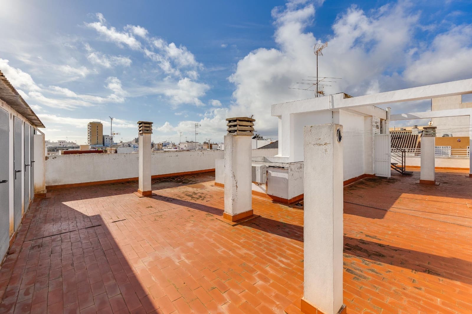2 soverom Penthouse til salgs i Torrevieja - € 219 000 (Ref: 9615788)