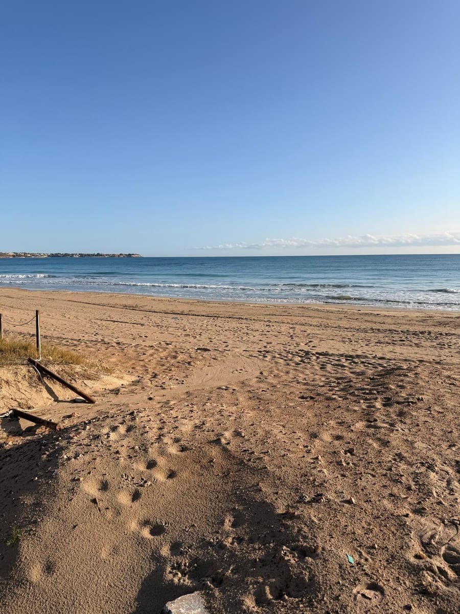 Apartment for sale in Campoamor with pool - € 139,000 (Ref: 9615797)