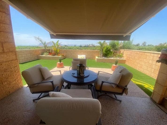 5 bedroom Villa for sale in Albatera with pool - € 399,950 (Ref: 9615798)
