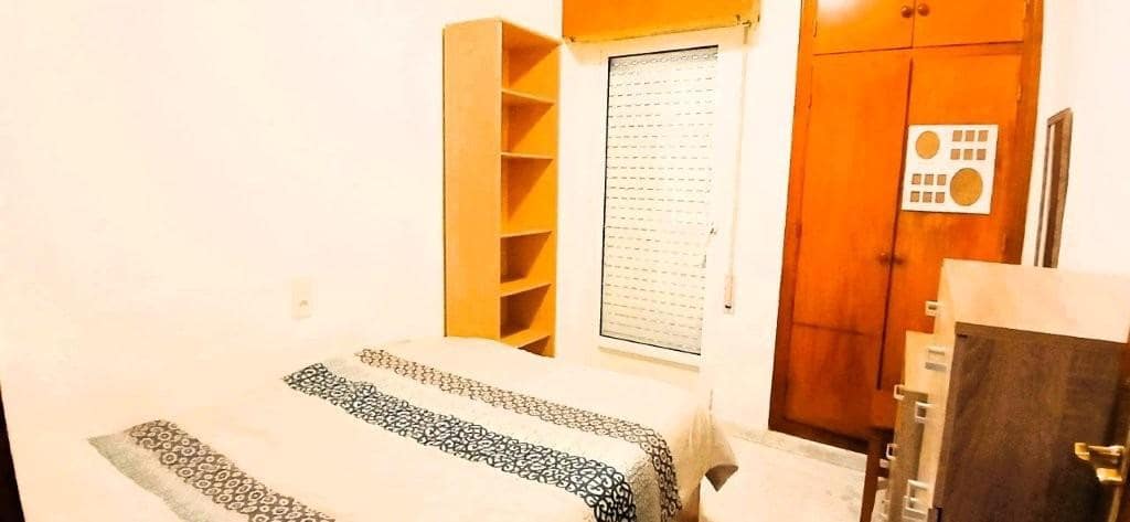 2 bedroom Apartment for sale in Torrevieja with pool - € 121,000 (Ref: 9615806)