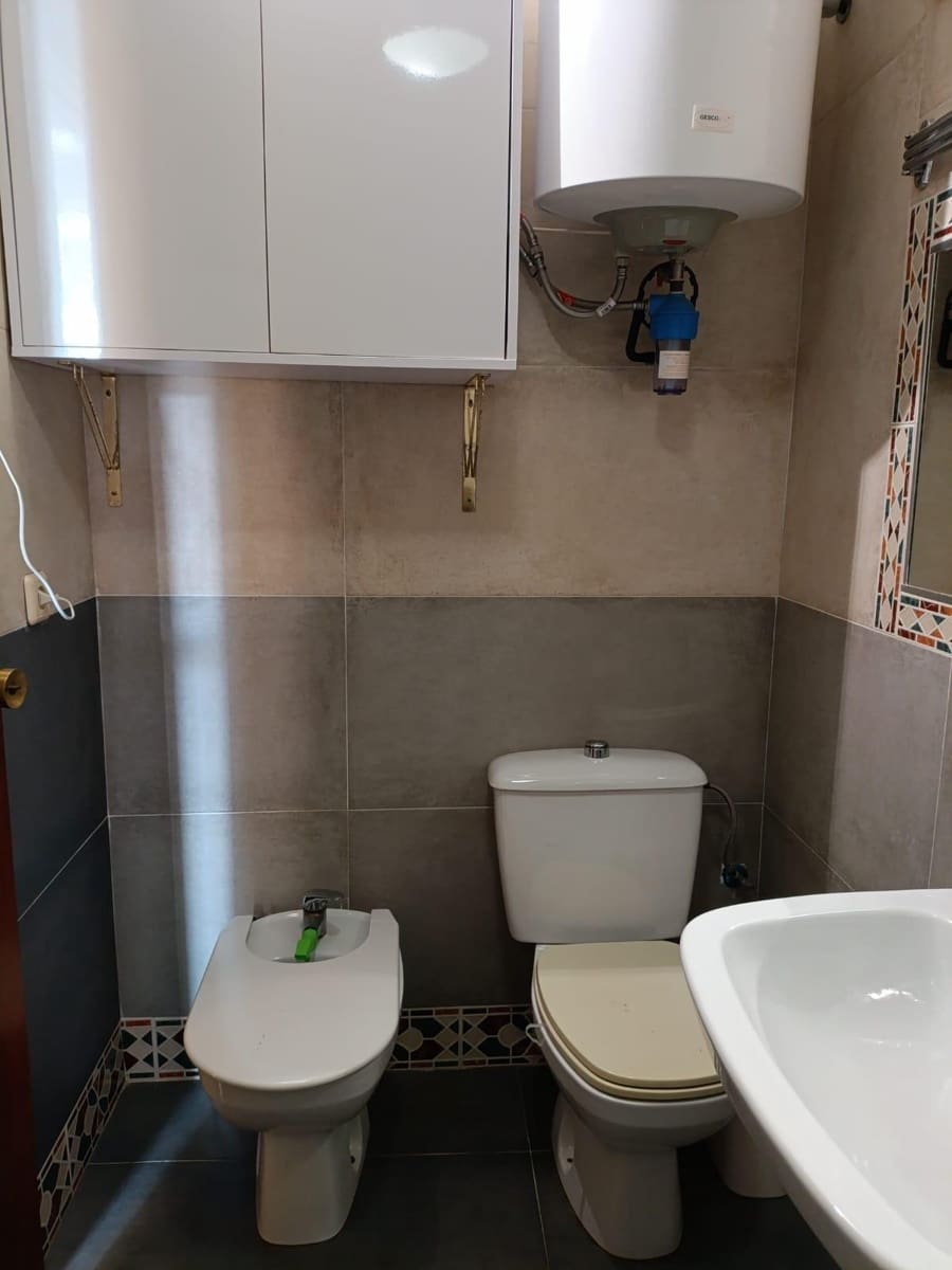 1 bedroom Apartment for sale in Torrevieja with pool - € 126,000 (Ref: 9615811)