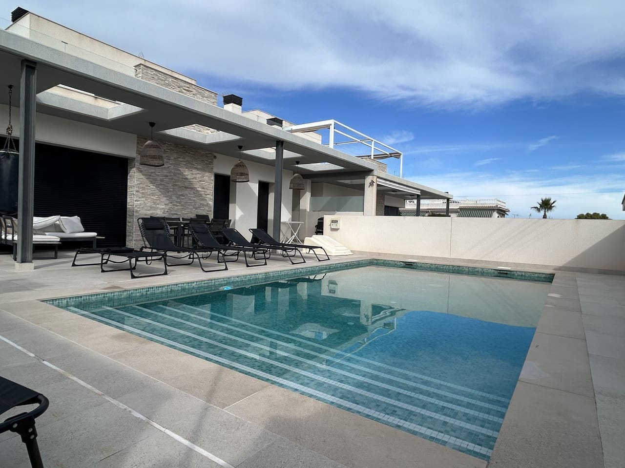 Chalet de 5 habitaciones en La Siesta en venta con garaje - 849.950 € (Ref: 9652117)