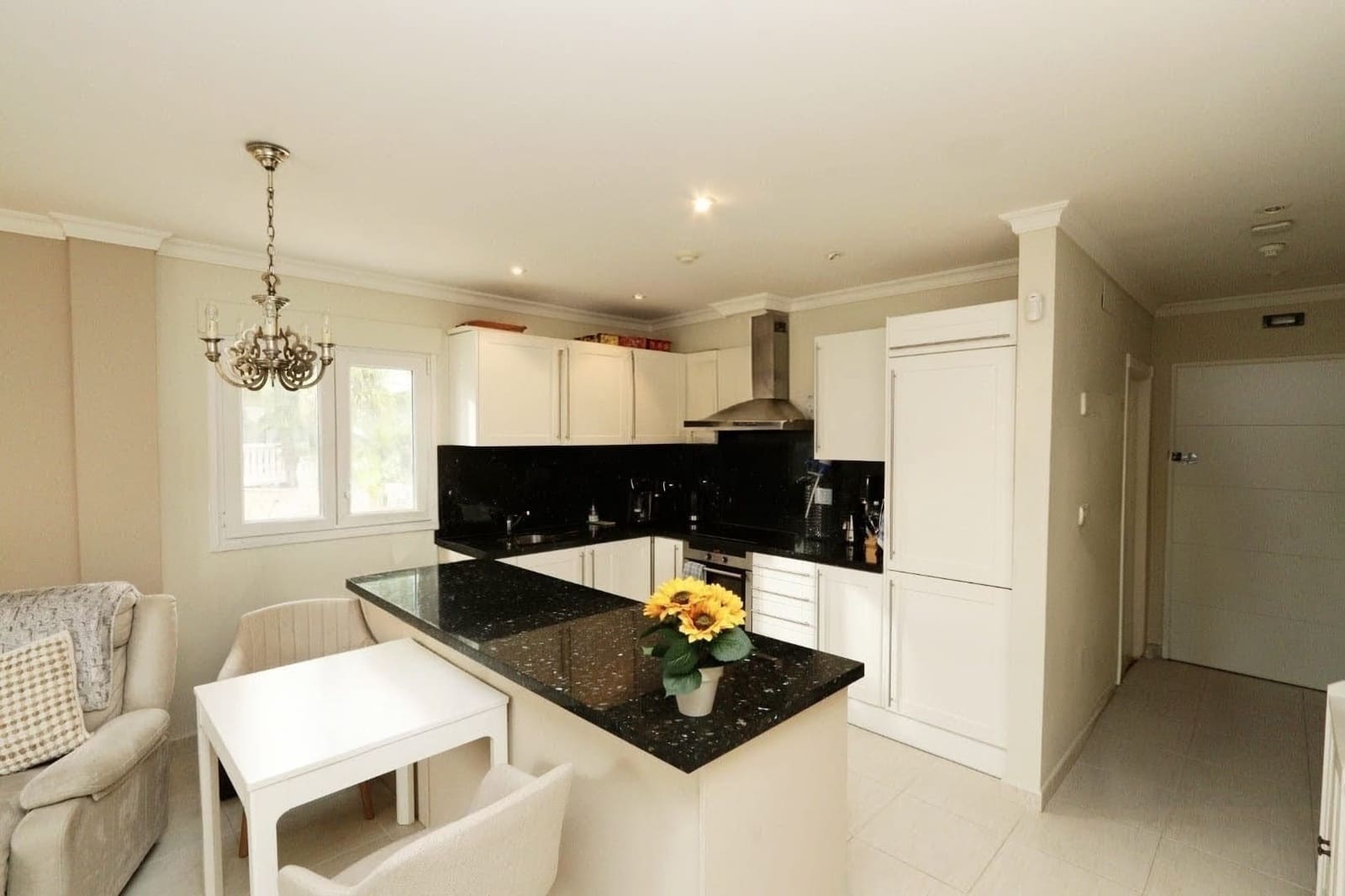 Apartamento de 2 habitaciones en Benissa en venta - 329.000 € (Ref: 9663793)