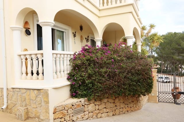 Apartamento de 2 habitaciones en Benissa en venta - 329.000 € (Ref: 9663793)