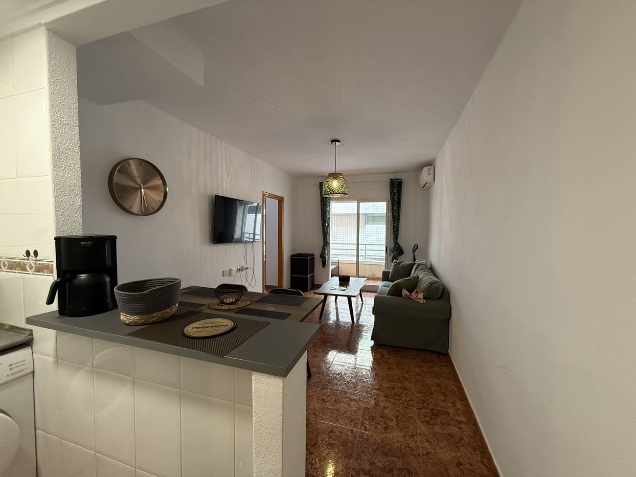 Apartamento de 2 habitaciones en Torrevieja en venta - 149.000 € (Ref: 9663795)