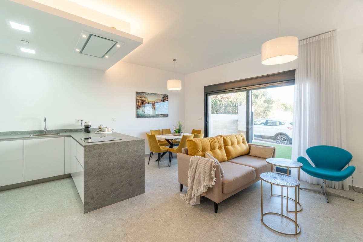 Apartamento de 2 habitaciones en Orihuela en venta con piscina garaje - 300.000 € (Ref: 9663797)