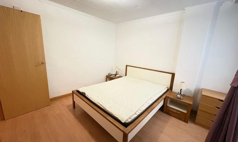 2 sovrum Lägenhet till salu i Torrevieja med garage - 165 000 € (Ref: 9663800)