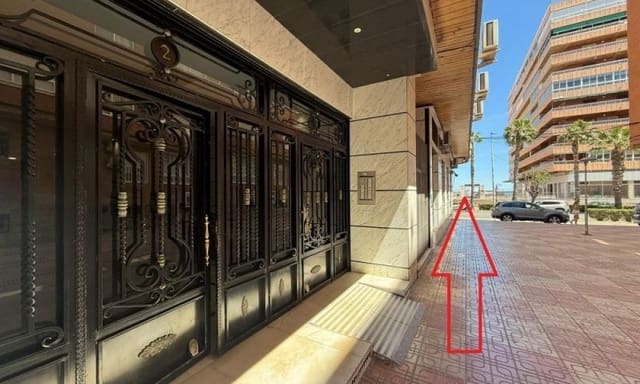 Apartamento de 2 habitaciones en Playa del Acequión, Torrevieja en venta con garaje - 159.995 € (Ref: 9663800)
