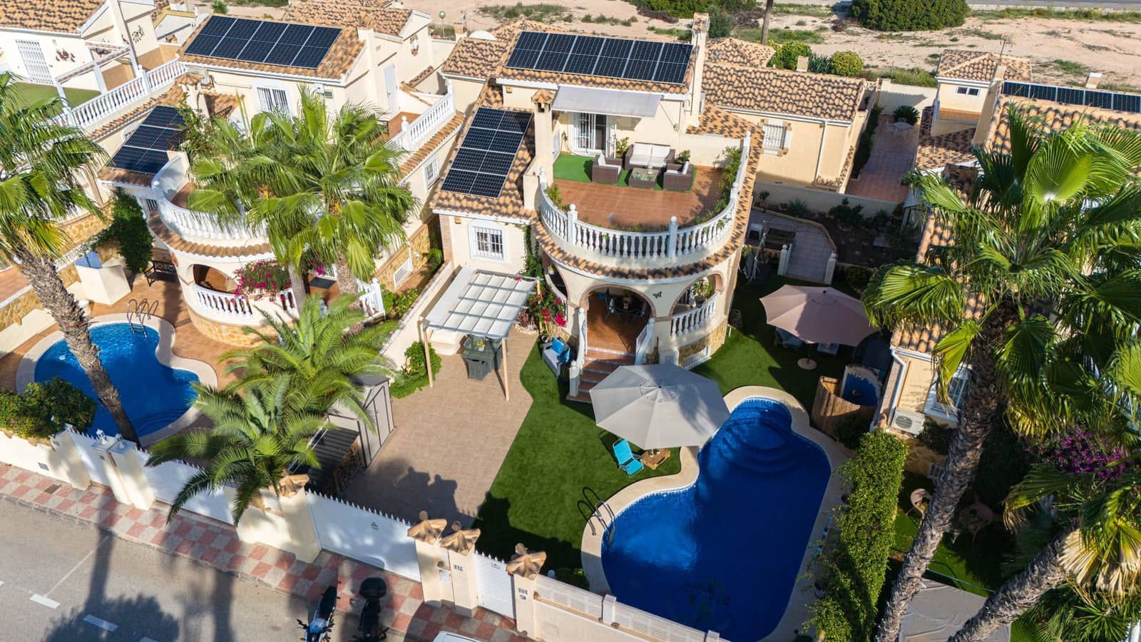 6 slaapkamer Villa te koop in Gran Alacant met zwembad - € 550.000 (Ref: 9663818)