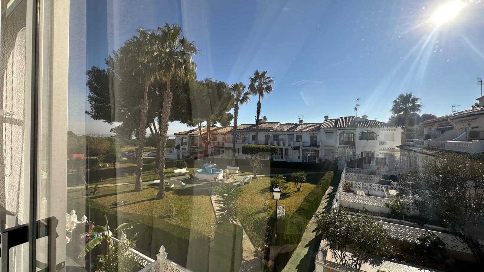 1 quarto Bungalow para venda em Torrevieja - 133 900 € (Ref: 9663845)