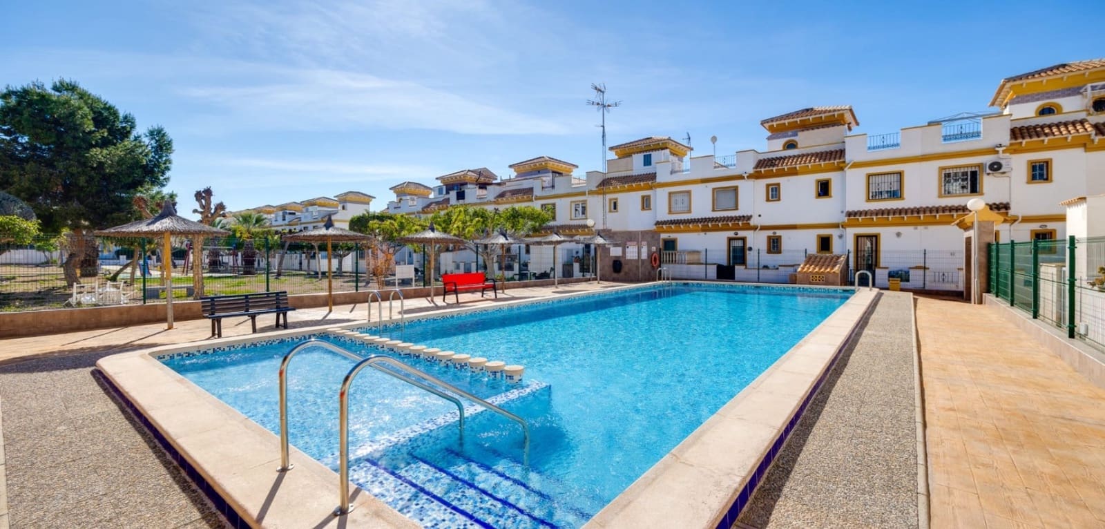 3 soveværelse Lejlighed til salg i Torrevieja - € 249.900 (Ref: 9663853)