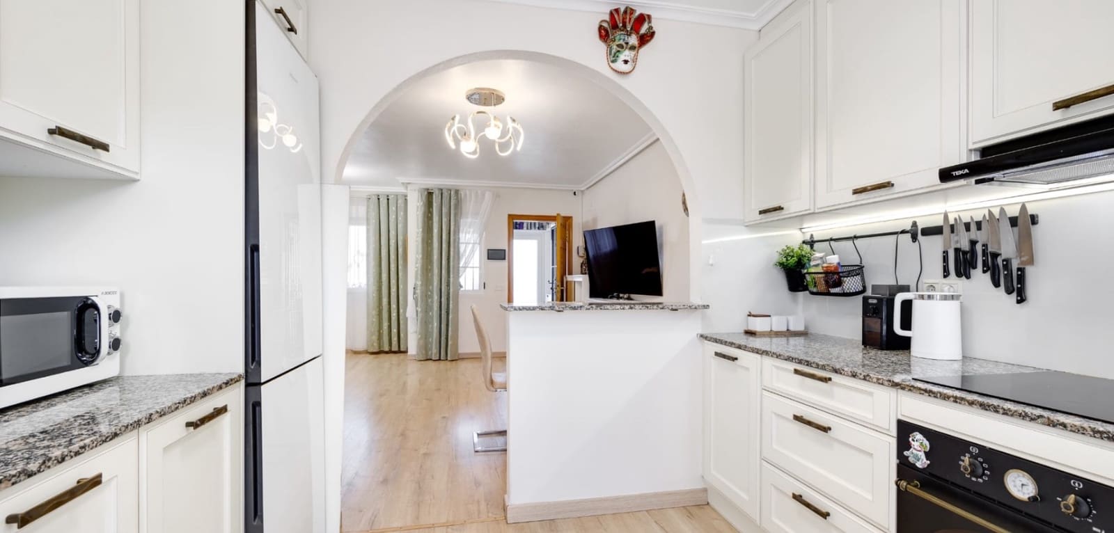 3 bedroom Apartment for sale in Torrevieja - € 249,900 (Ref: 9663853)