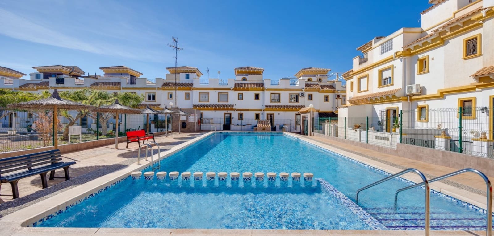 3 bedroom Apartment for sale in Torrevieja - € 249,900 (Ref: 9663853)
