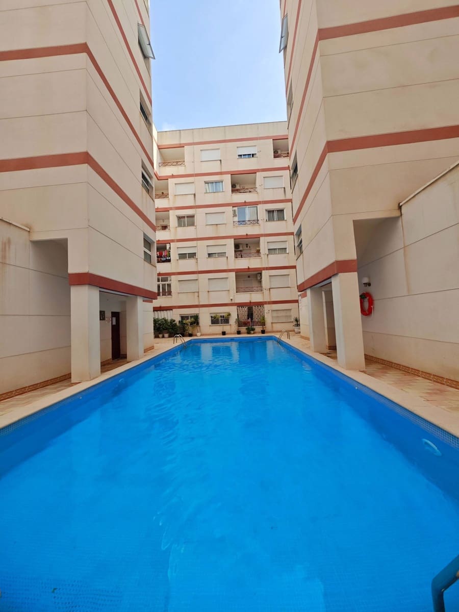 2 camera da letto Appartamento in vendita in Torrevieja con piscina - 187.000 € (Rif: 9666621)