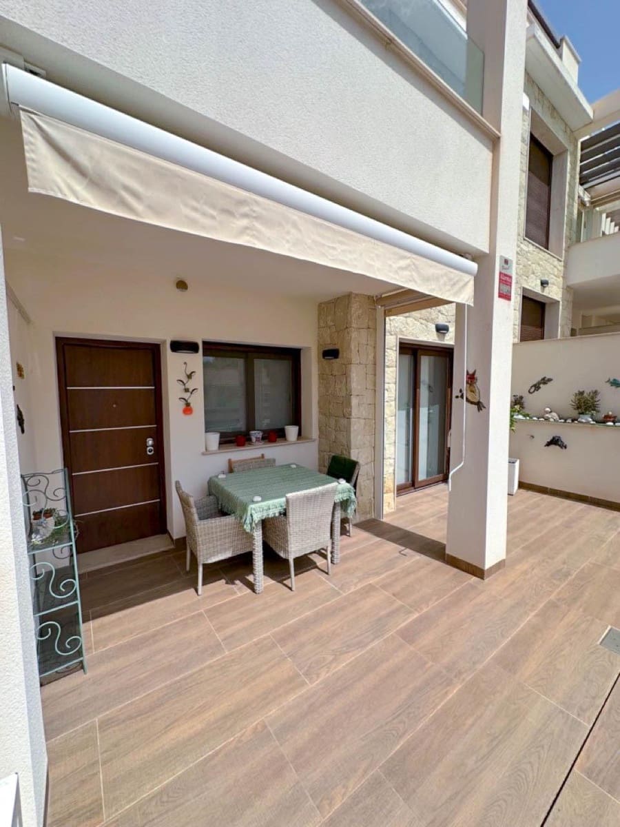 2 slaapkamer Bungalow te koop in Los Balcones met zwembad garage - € 299.000 (Ref: 9666624)