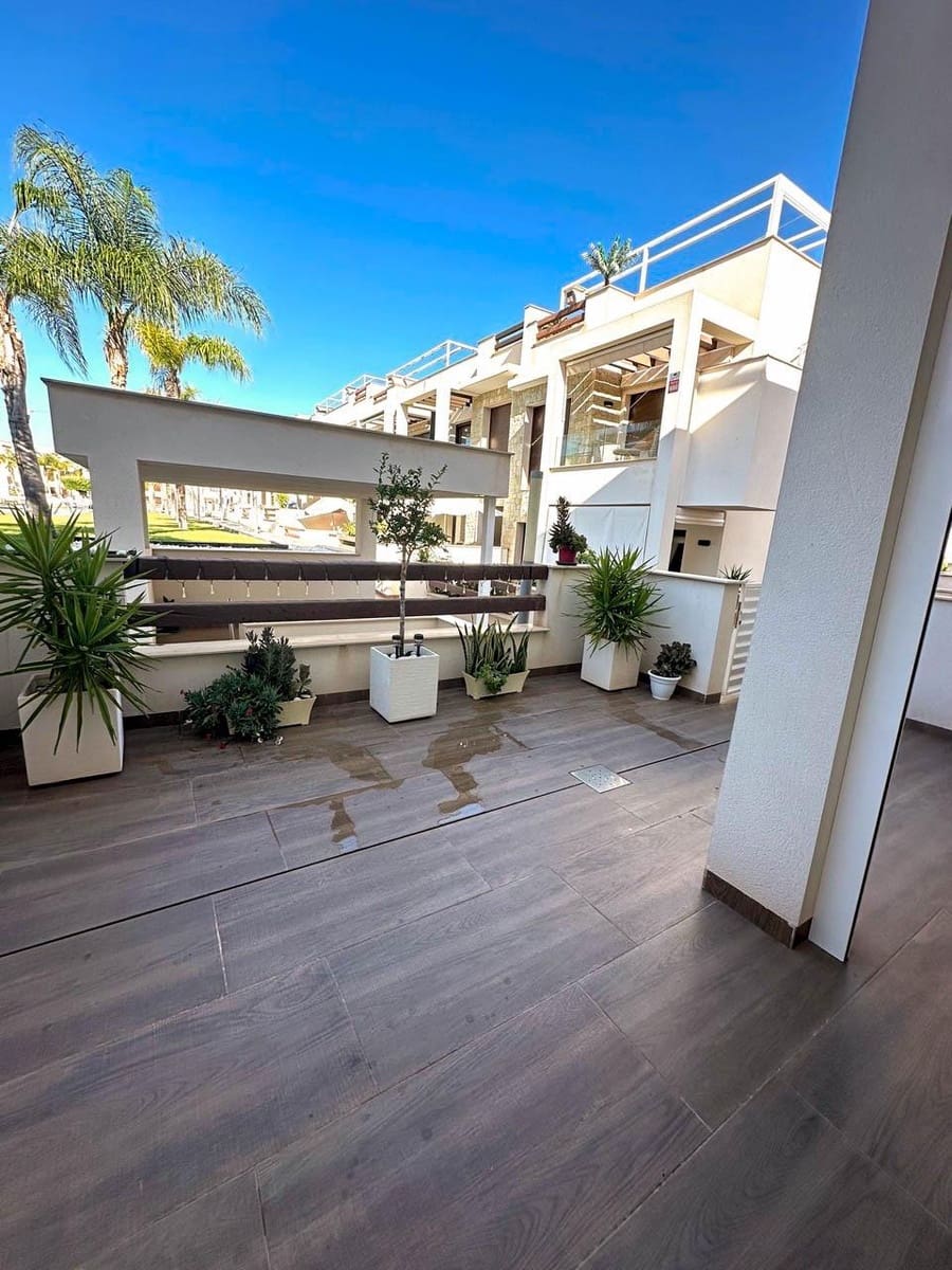 2 slaapkamer Bungalow te koop in Los Balcones met zwembad garage - € 299.000 (Ref: 9666624)