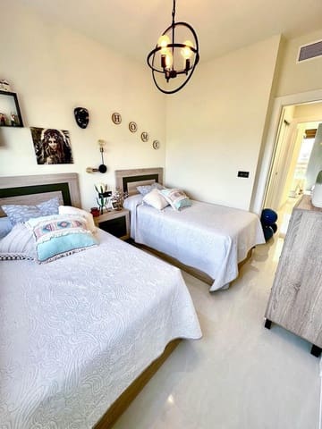 2 slaapkamer Bungalow te koop in Los Balcones met zwembad garage - € 299.000 (Ref: 9666624)