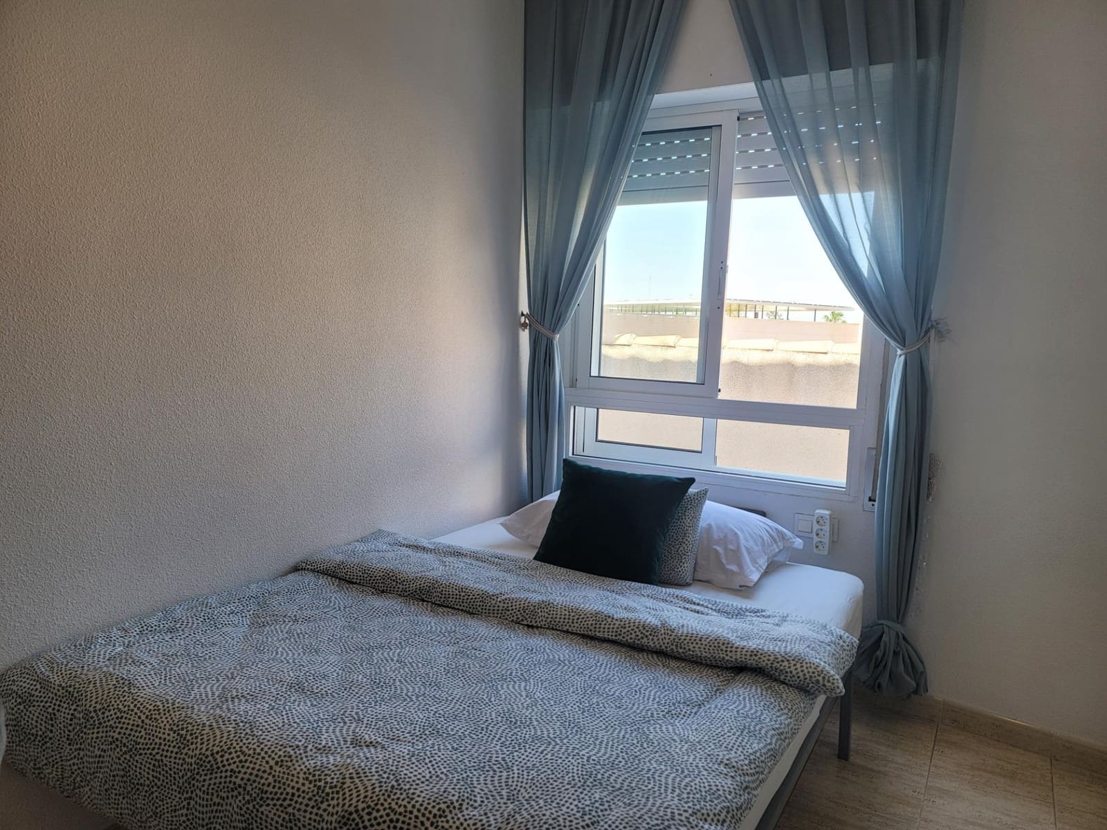 3 slaapkamer Penthouse te koop in Torrevieja met zwembad - € 159.500 (Ref: 9666625)