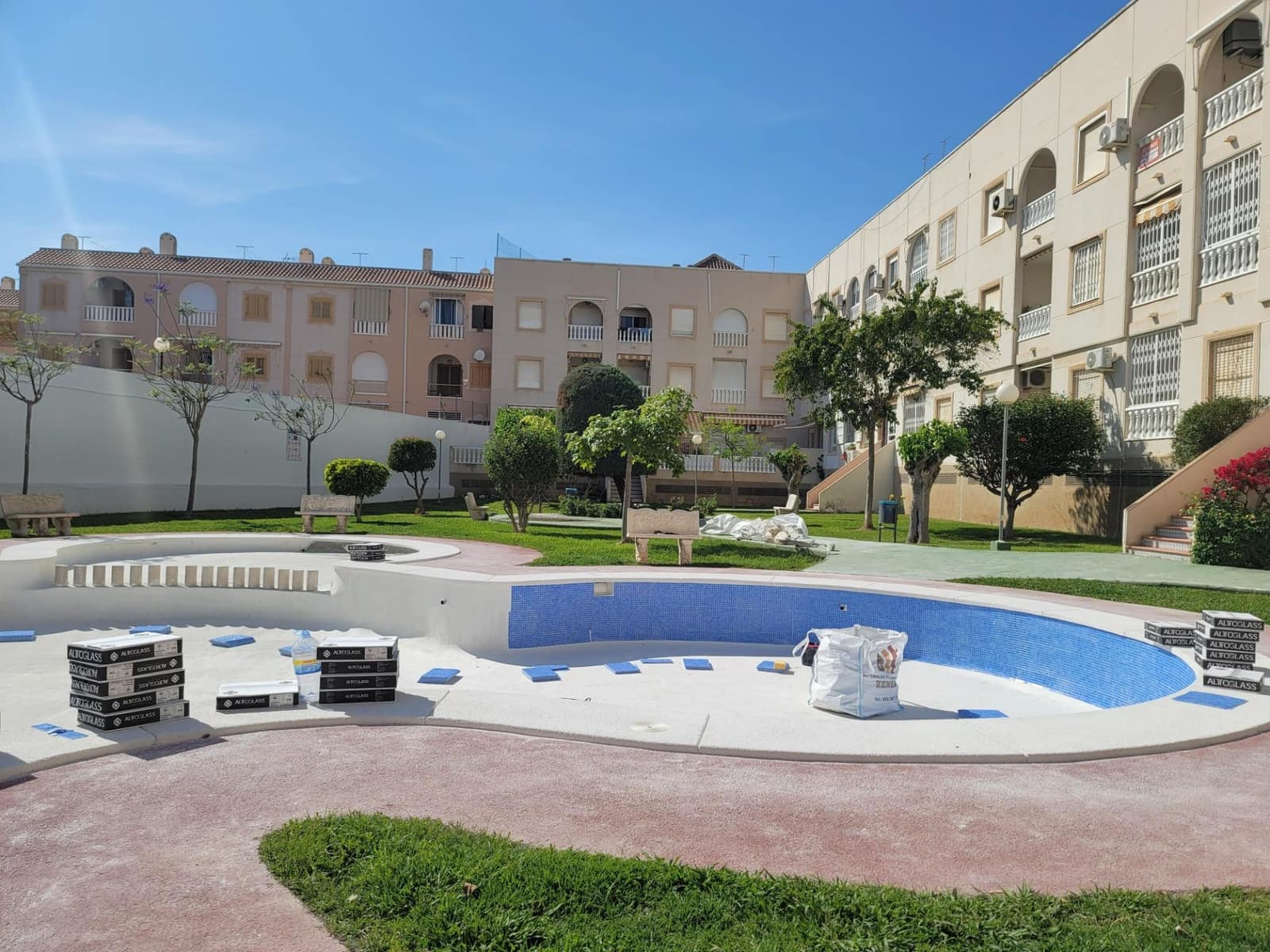 3 slaapkamer Penthouse te koop in Torrevieja met zwembad - € 159.500 (Ref: 9666625)