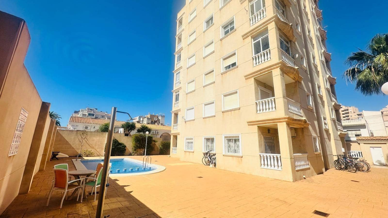 2 bedroom Apartment for sale in Torrevieja with pool - € 178,900 (Ref: 9666635)