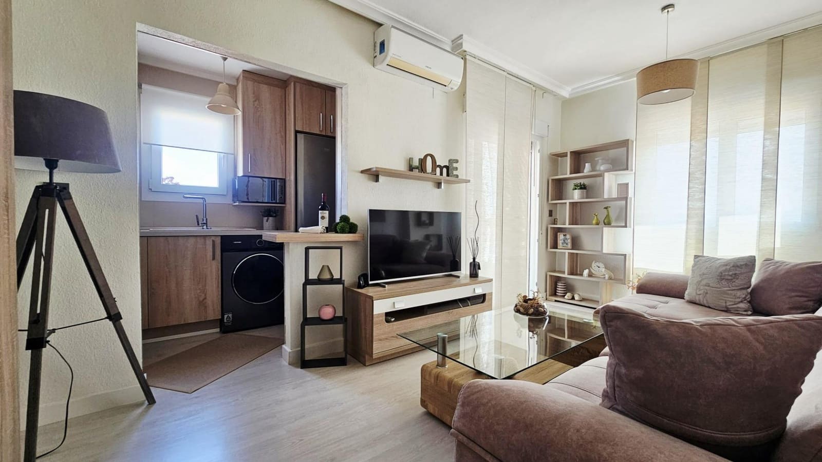 2 bedroom Apartment for sale in Torrevieja with pool - € 178,900 (Ref: 9666635)