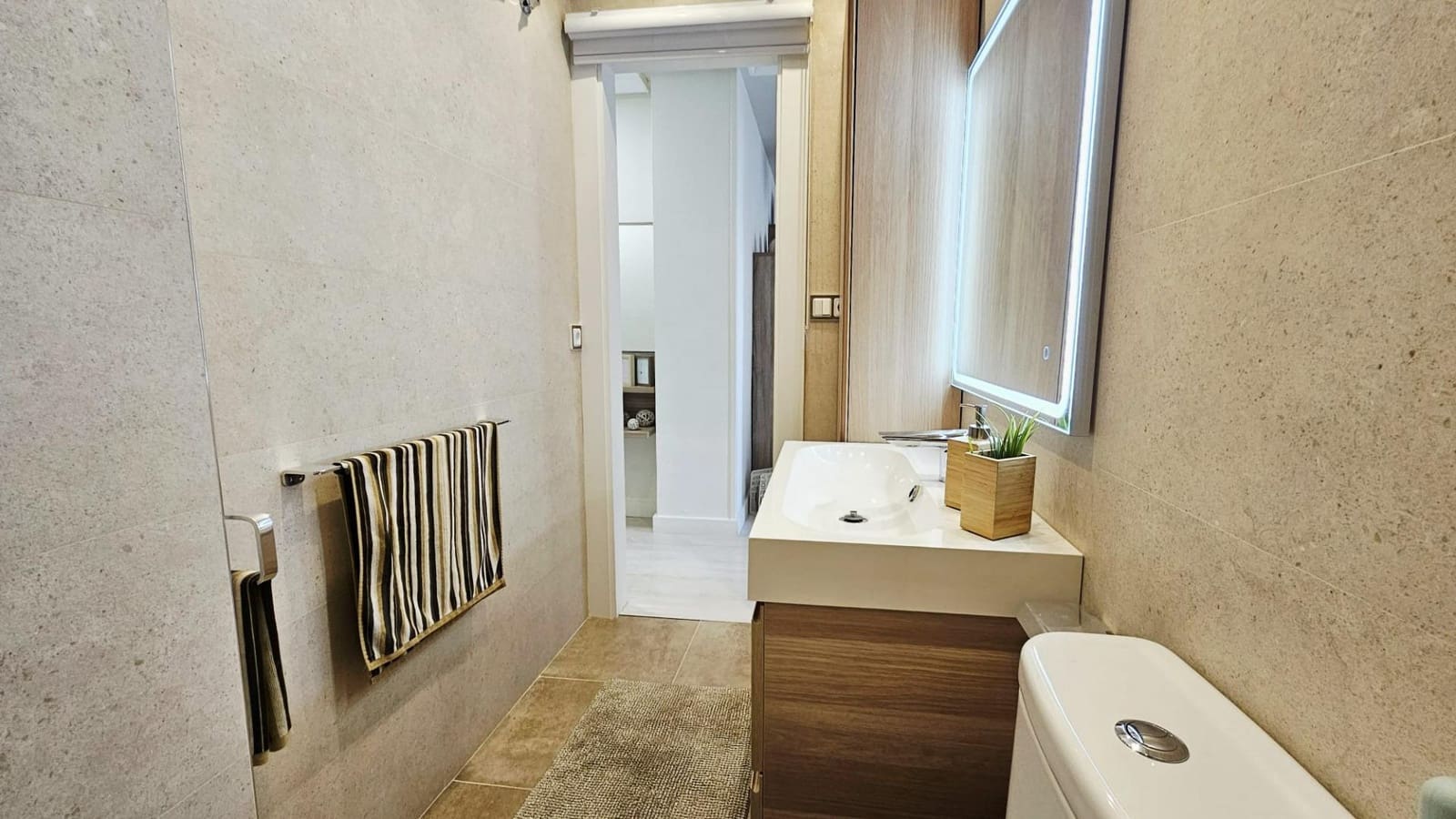 2 bedroom Apartment for sale in Torrevieja with pool - € 178,900 (Ref: 9666635)