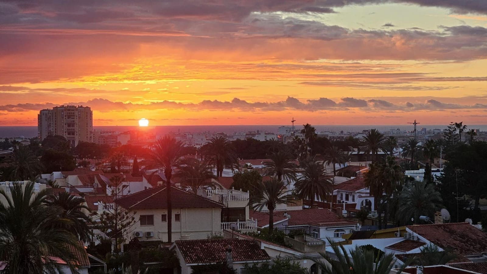 2 bedroom Apartment for sale in Torrevieja with pool - € 178,900 (Ref: 9666635)