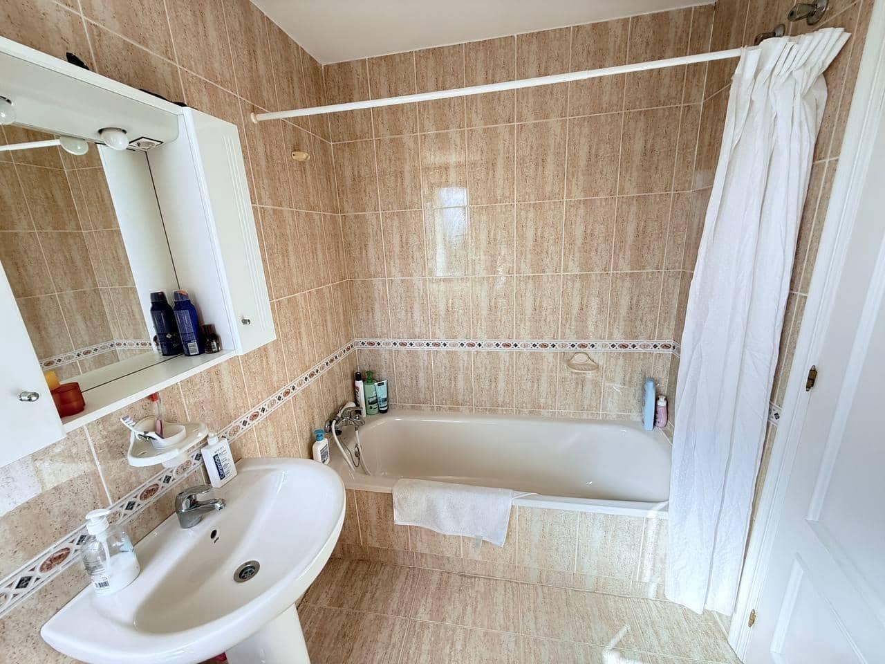 3 sovrum Lägenhet till salu i Orihuela Costa med pool - 240 000 € (Ref: 9666646)