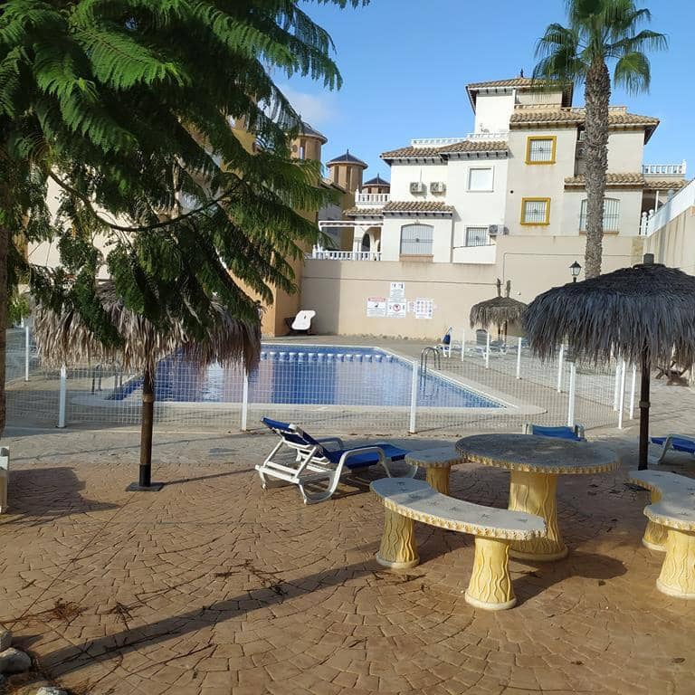 2 sovrum Lägenhet till salu i Orihuela Costa med pool - 159 000 € (Ref: 9666654)