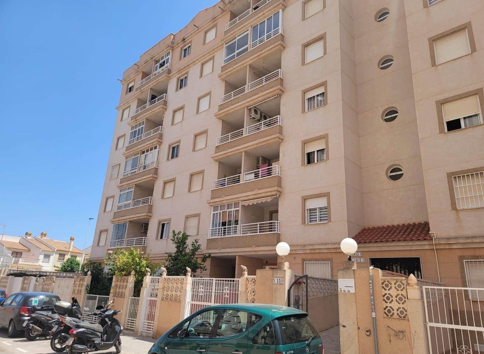 2 soveværelse Lejlighed til salg i Torrevieja med swimmingpool - € 127.260 (Ref: 9666660)