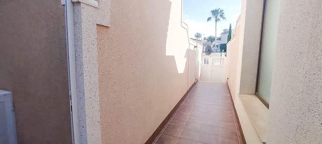 3 chambre Maison de Ville à vendre à La Siesta, Torrevieja avec piscine - 259 000 € (Ref: 9666665)