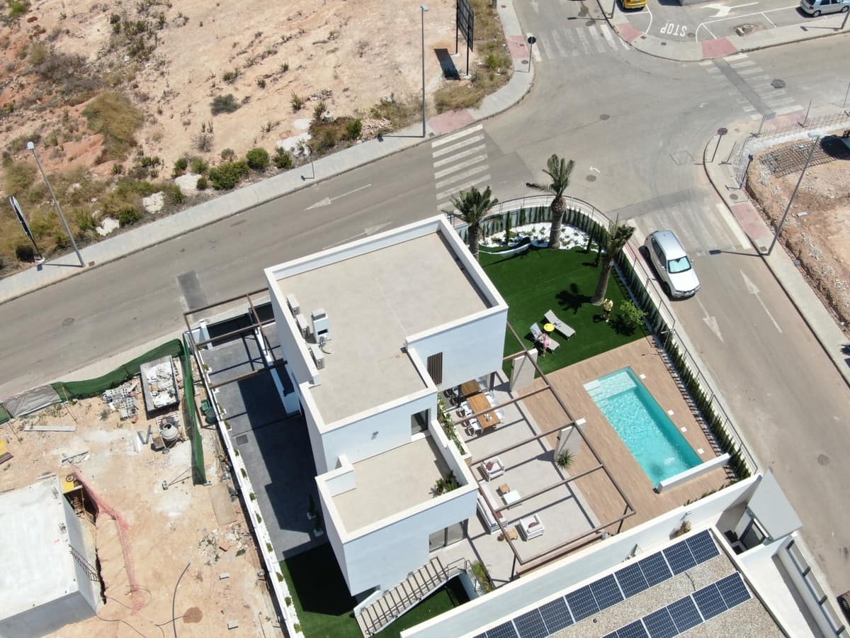 4 chambre Villa/Maison à vendre à Orihuela Costa avec piscine garage - 1 160 000 € (Ref: 9670788)