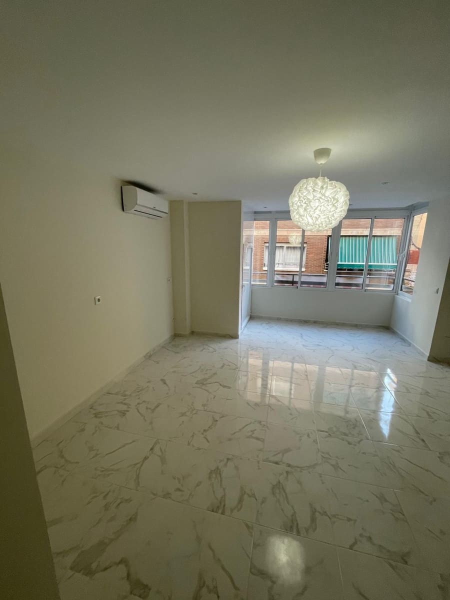 3 makuuhuone Huoneisto myytävänä paikassa Torrevieja - 199 990 € (Ref: 9682522)