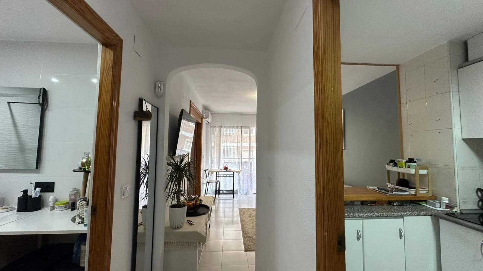 1 sovrum Lägenhet till salu i Torrevieja med pool - 119 900 € (Ref: 9682541)