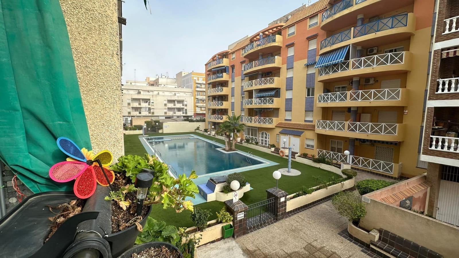 1 sovrum Lägenhet till salu i Torrevieja med pool - 119 900 € (Ref: 9682541)