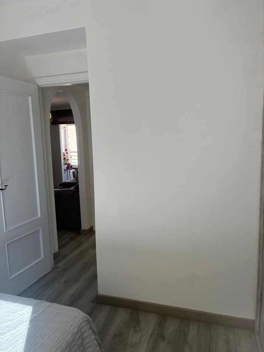 Apartamento de 2 habitaciones en Torrevieja en venta - 169.000 € (Ref: 9682546)