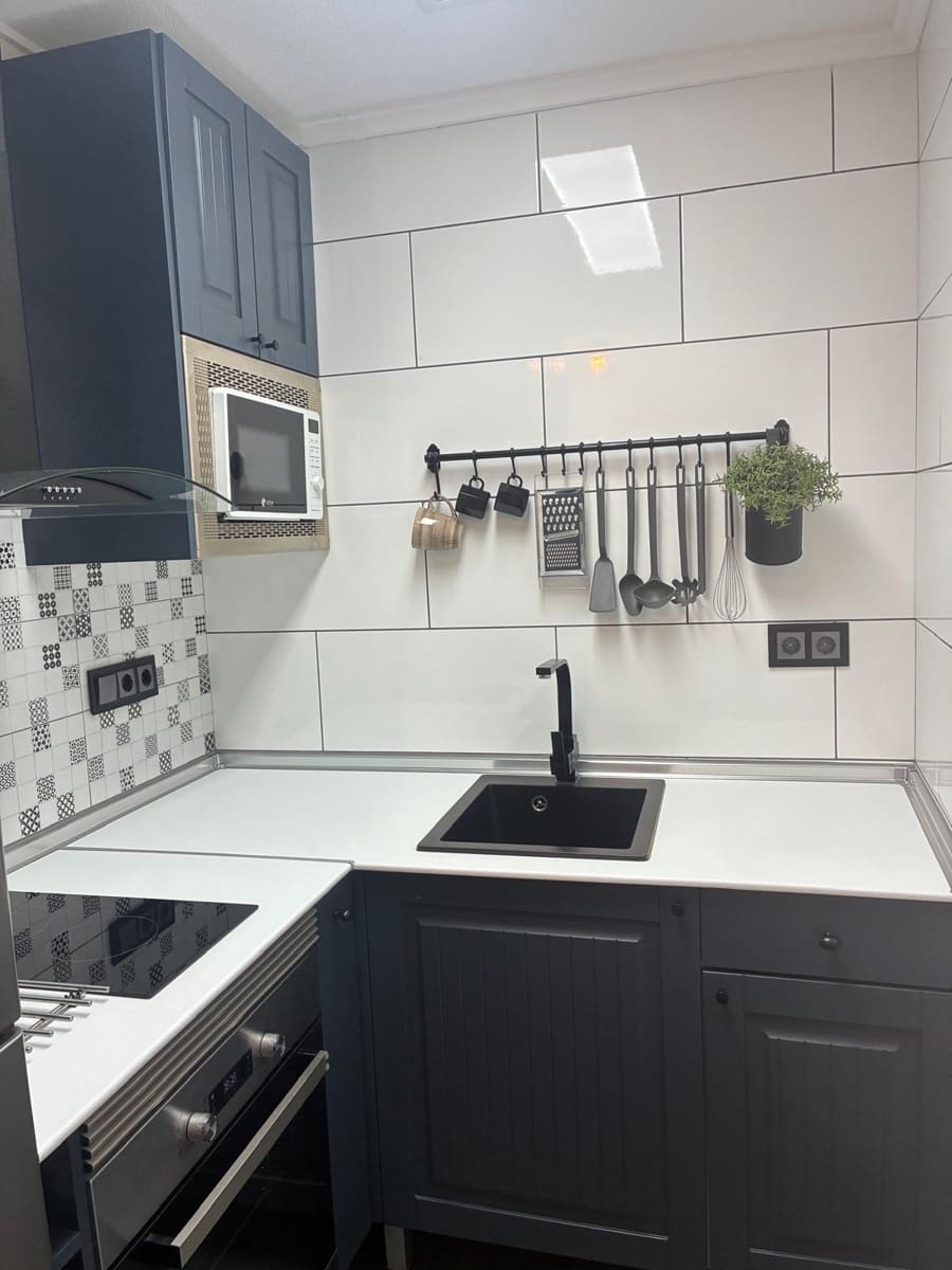 Apartamento de 2 habitaciones en Torrevieja en venta - 169.000 € (Ref: 9682546)