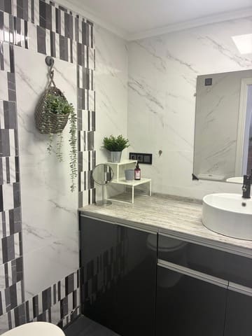 Apartamento de 2 habitaciones en Centro, Torrevieja en venta - 169.000 € (Ref: 9682546)