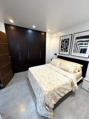 Apartamento de 3 habitaciones en Centro, Torrevieja en venta - 265.000 € (Ref: 9682549)