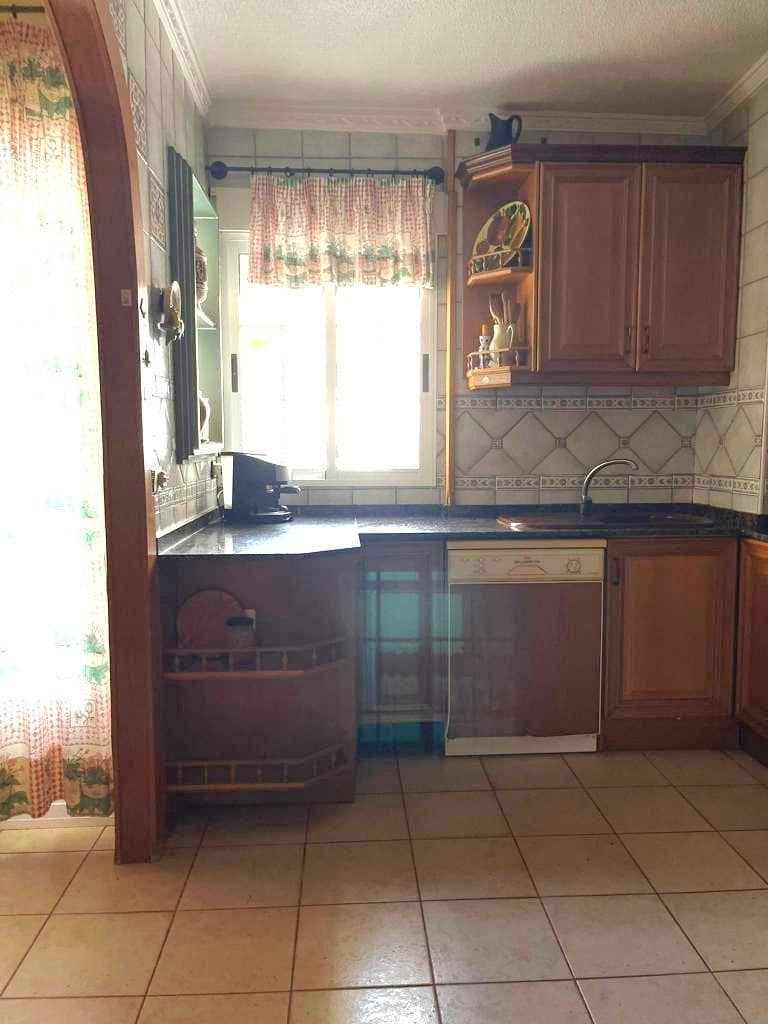 Apartamento de 4 habitaciones en Torrevieja en venta - 475.000 € (Ref: 9682574)