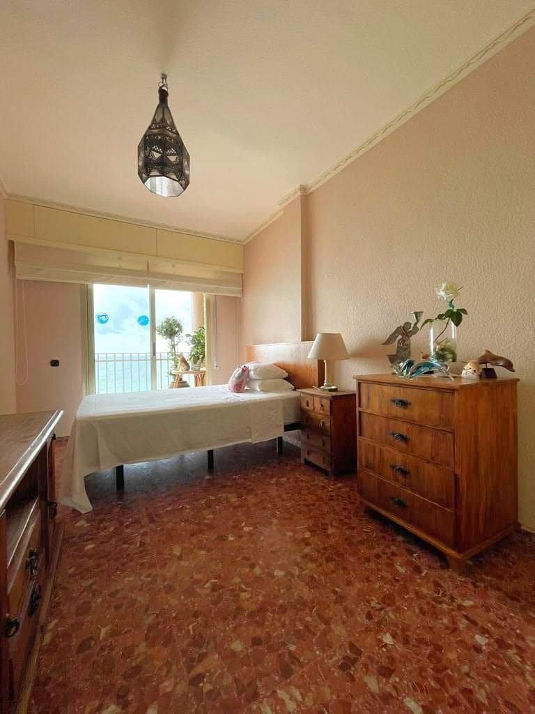 Apartamento de 4 habitaciones en Torrevieja en venta - 475.000 € (Ref: 9682574)