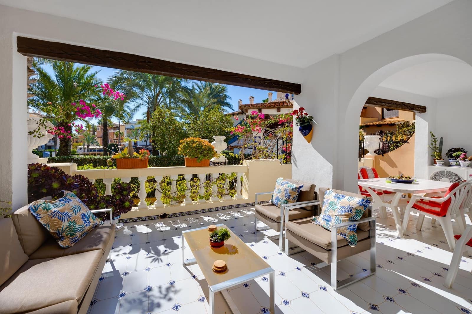 Apartamento de 2 habitaciones en Torrevieja en venta con piscina - 310.000 € (Ref: 9682581)