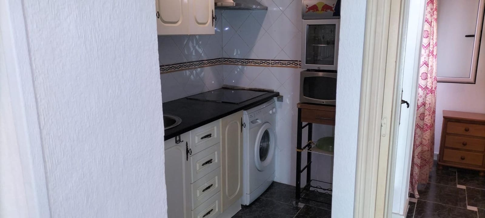 2 bedroom Apartment for sale in Torrevieja with pool - € 130,000 (Ref: 9682592)